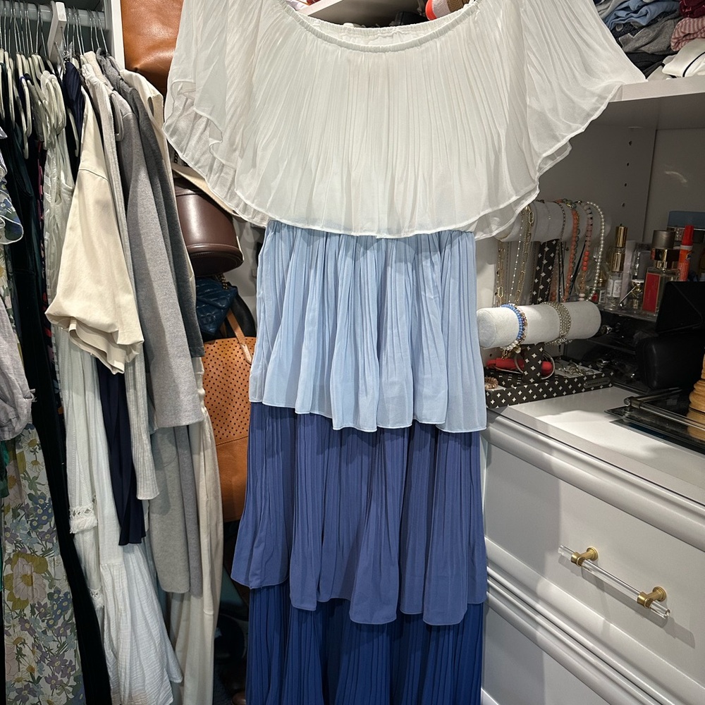 Vici White and Blue Tiered Midi Dress